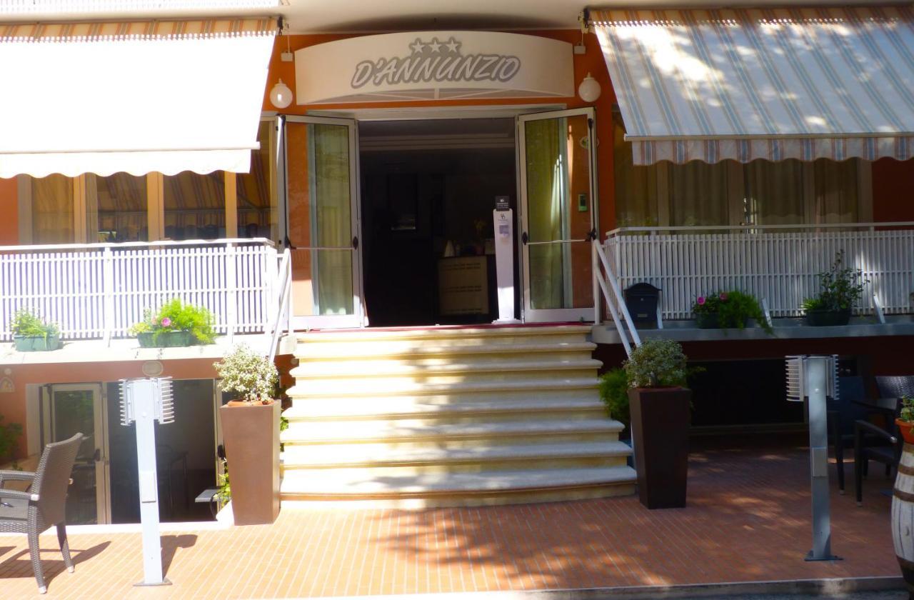 Hotel D'Annunzio Cattolica Eksteriør billede