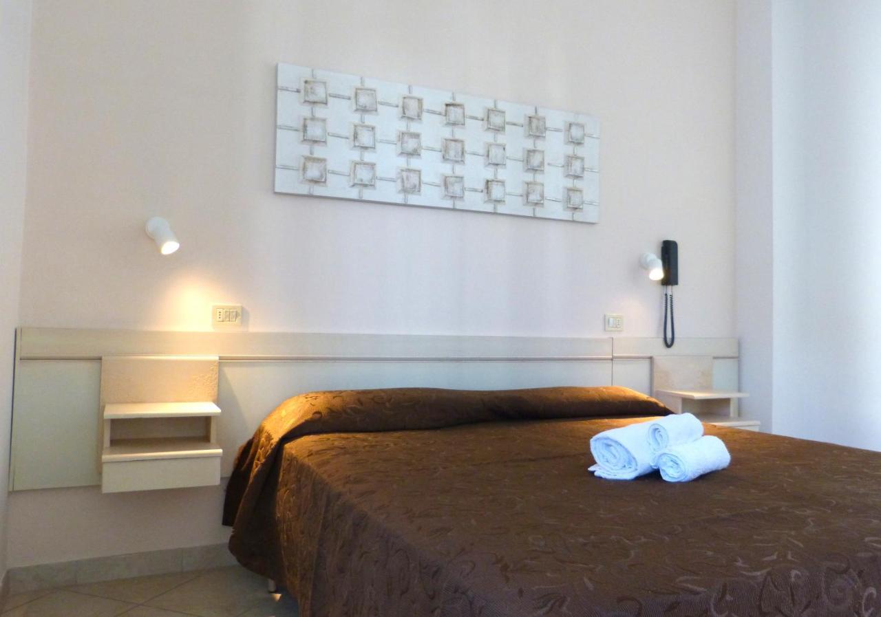 Hotel D'Annunzio Cattolica Eksteriør billede