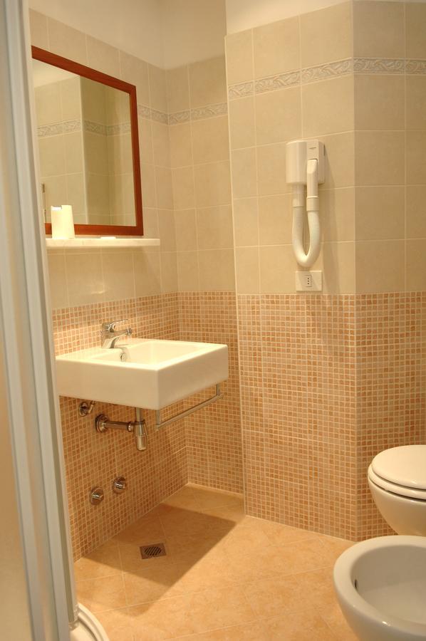 Hotel D'Annunzio Cattolica Eksteriør billede