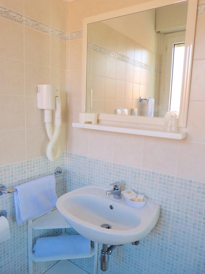 Hotel D'Annunzio Cattolica Eksteriør billede