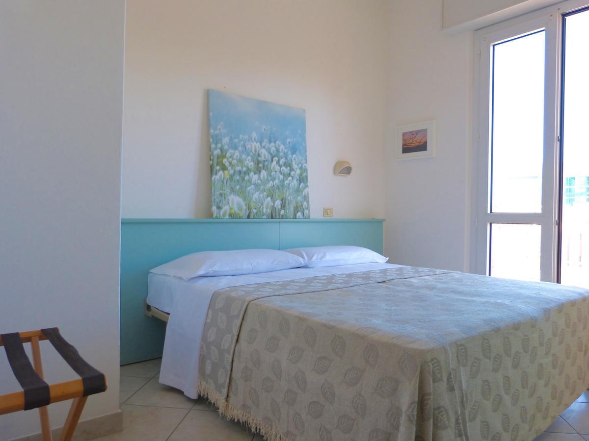 Hotel D'Annunzio Cattolica Eksteriør billede